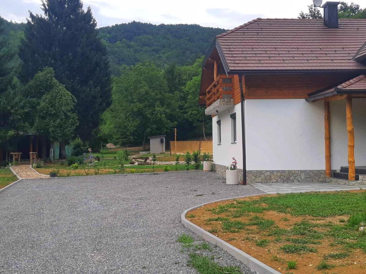 Vacation House Studenac Villa Bihac Luaran gambar